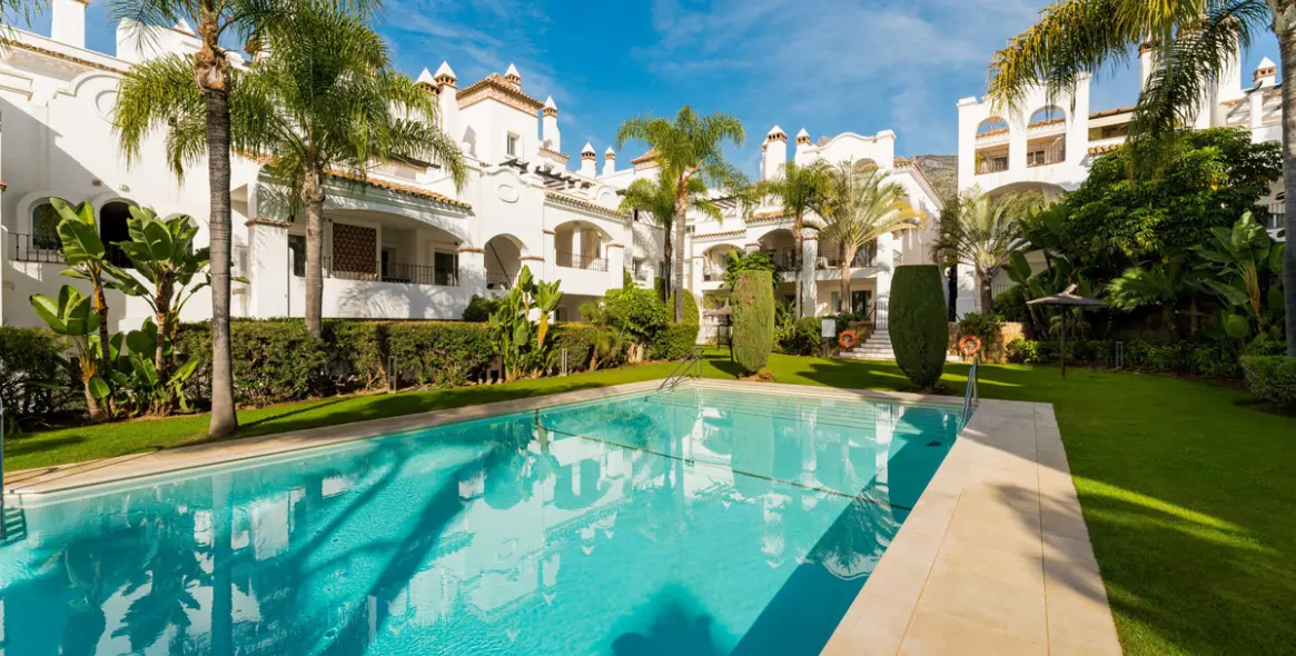 Sale of ground floor apartment in Sierra Blanca 32