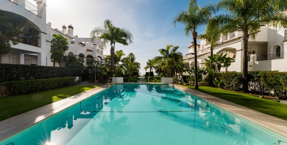 Sale of ground floor apartment in Sierra Blanca 33
