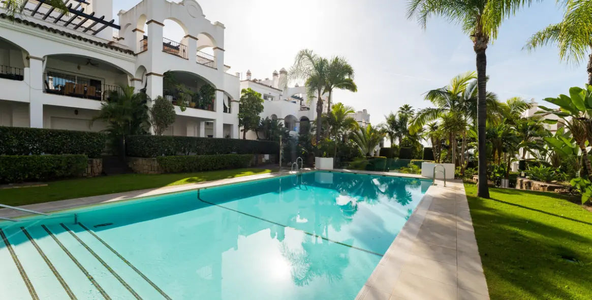 Sale of ground floor apartment in Sierra Blanca 35