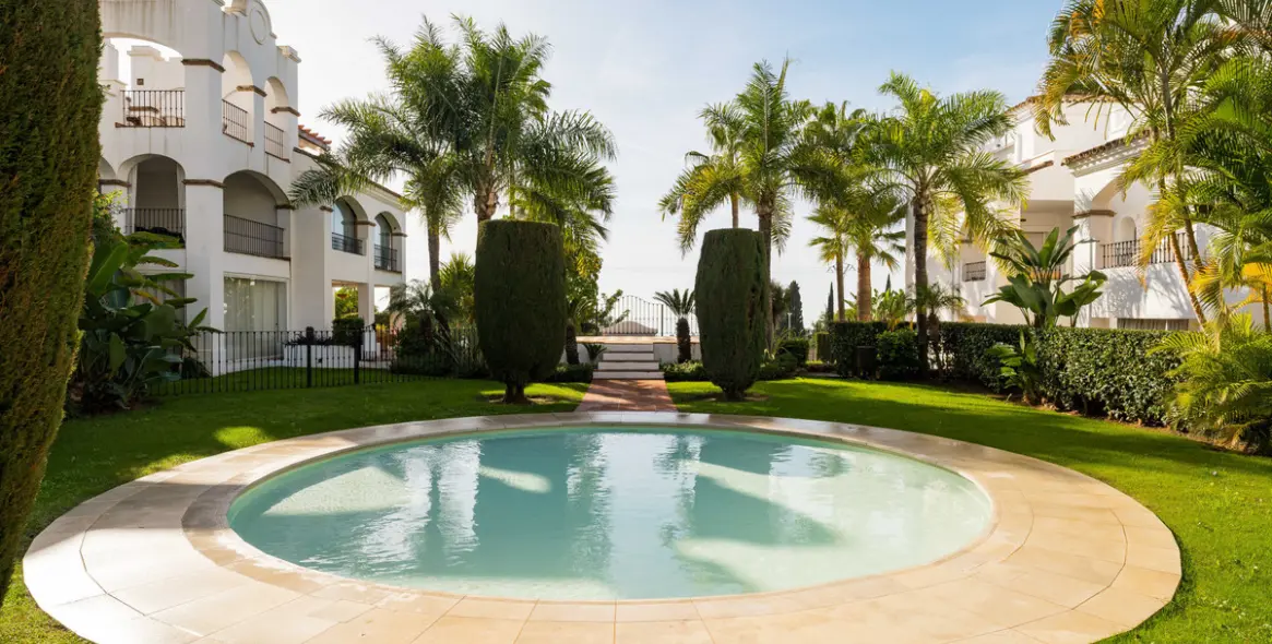 Sale of ground floor apartment in Sierra Blanca 40