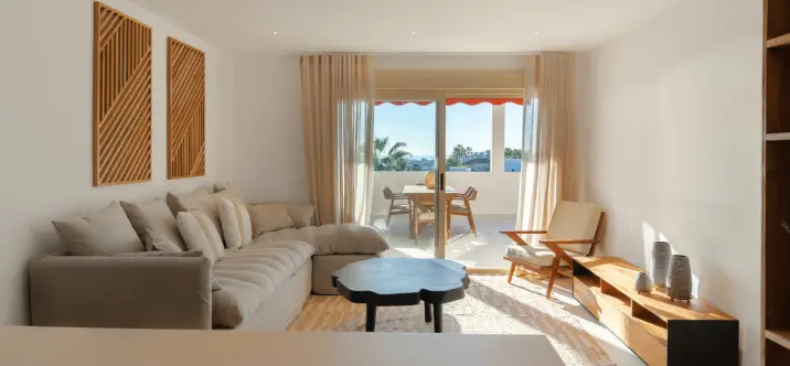 Sale of middle floor apartment in Nueva Andalucía 1