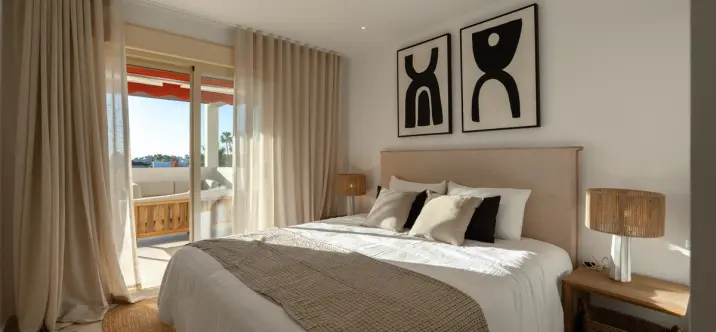 Sale of middle floor apartment in Nueva Andalucía 3