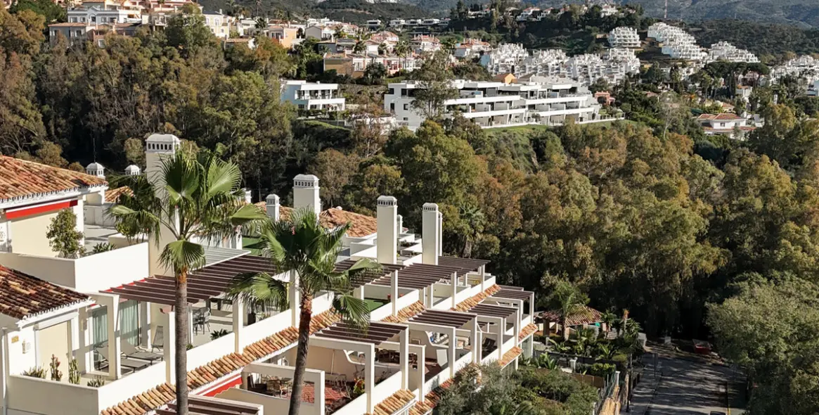 Sale of middle floor apartment in Nueva Andalucía 8