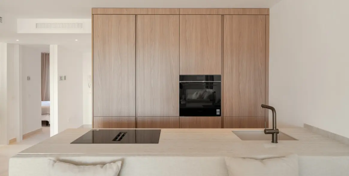 Sale of middle floor apartment in Nueva Andalucía 15