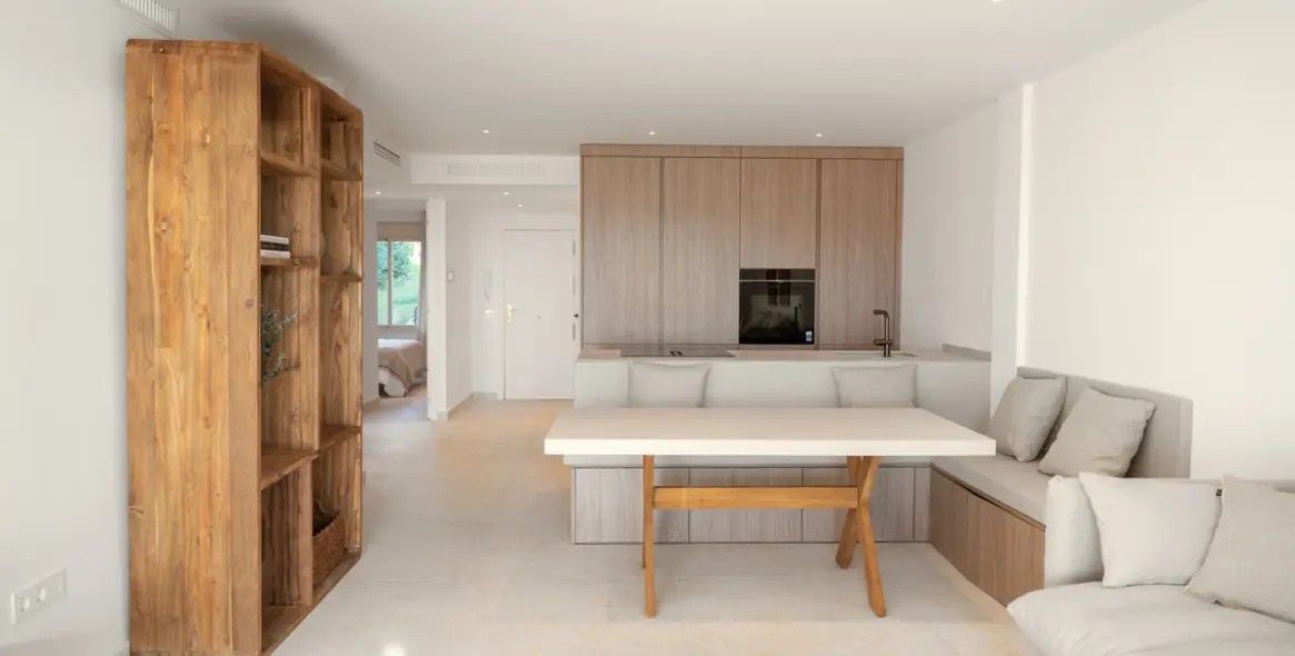 Sale of middle floor apartment in Nueva Andalucía 20