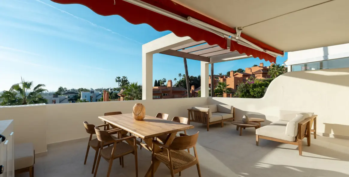 Продажа апартаментов на среднем этаже в Nueva Andalucía 24