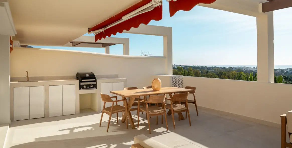 Продажа апартаментов на среднем этаже в Nueva Andalucía 28