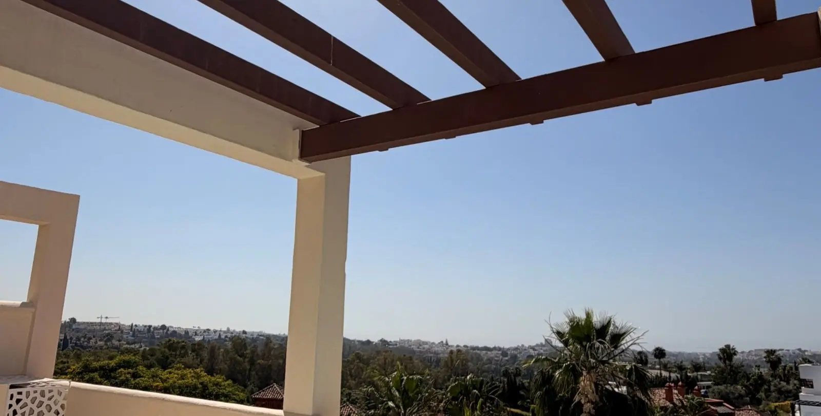 Sale of middle floor apartment in Nueva Andalucía 30