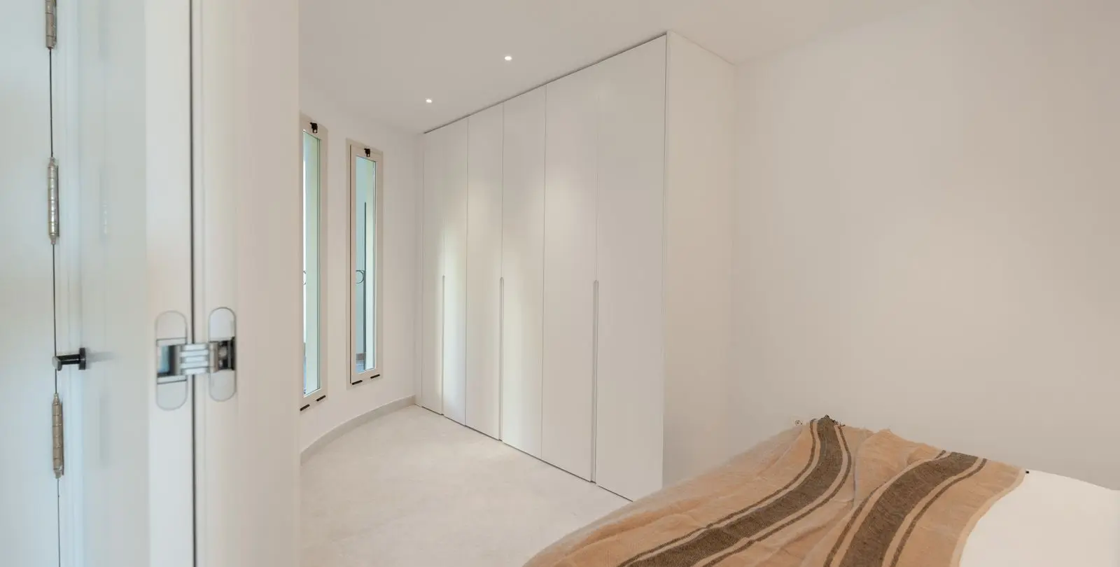Sale of middle floor apartment in Nueva Andalucía 43