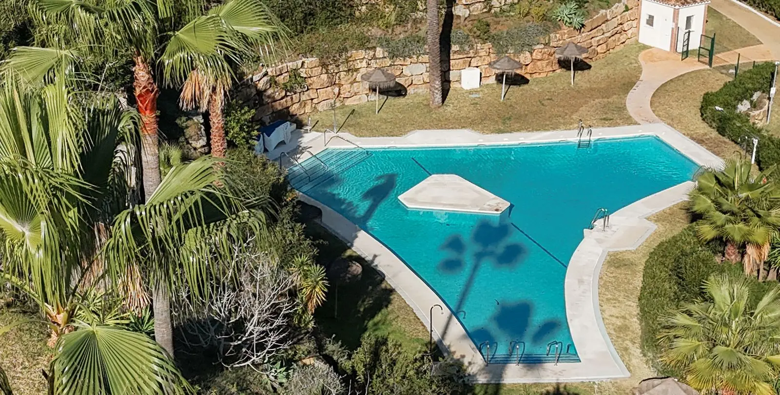 Sale of middle floor apartment in Nueva Andalucía 47