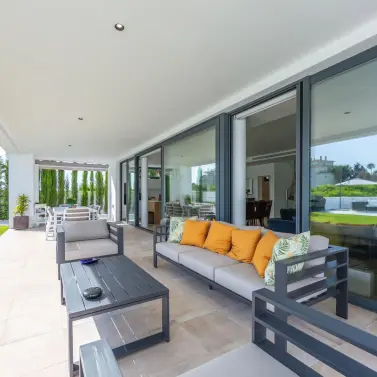 Sale of detached villa in La Duquesa