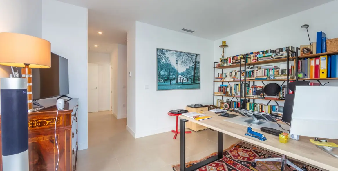 Sale of detached villa in La Duquesa 37