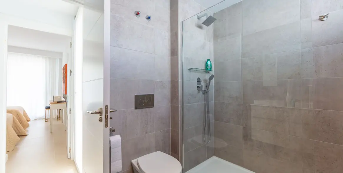 Sale of detached villa in La Duquesa 58