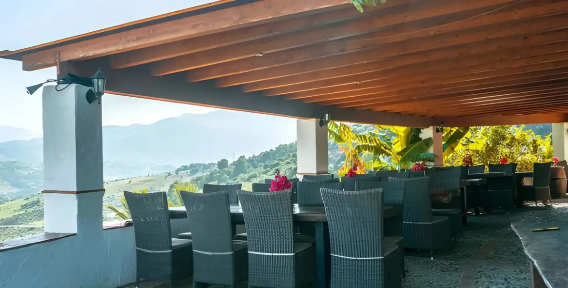 Продажа отеля в Tolox 40