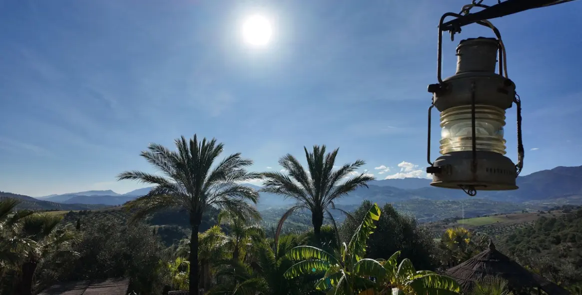 Продажа отеля в Tolox 46