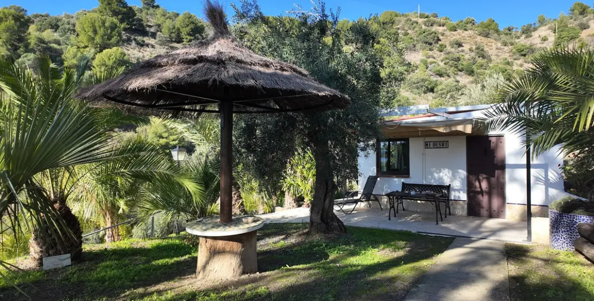 Venta de hotel en Tolox 23