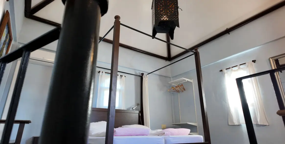 Venta de hotel en Tolox 27