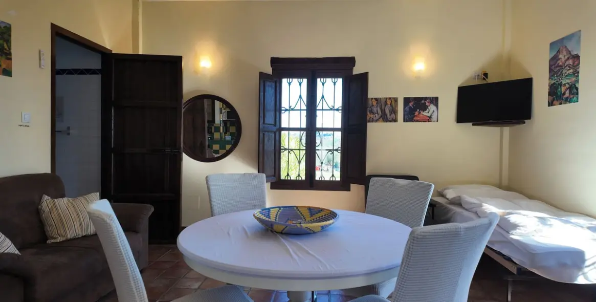 Venta de hotel en Tolox 29