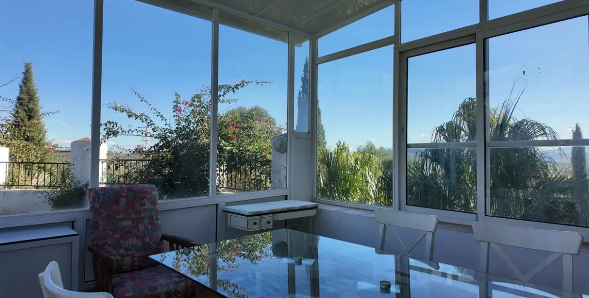 Venta de hotel en Tolox 30