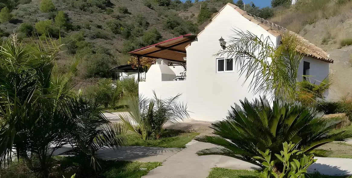 Venta de hotel en Tolox 43