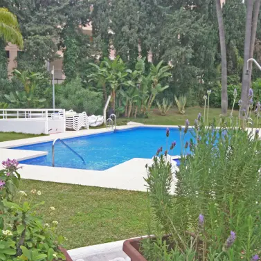 Долгосрочная аренда апартаментов на первом этаже в Puerto Banús