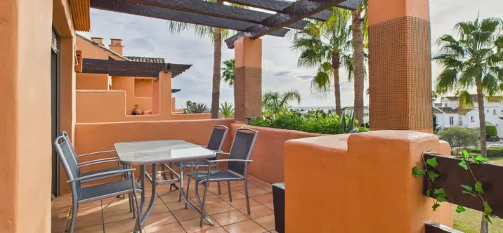 Sale of penthouse in Estepona 3