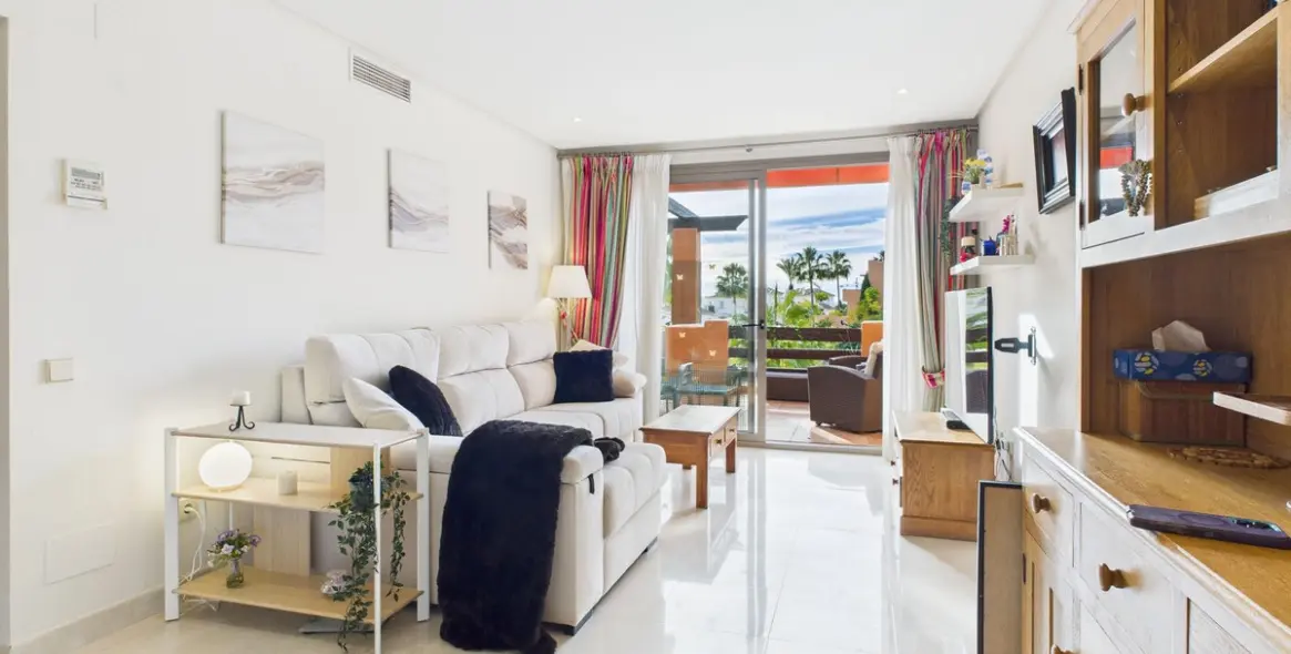 Sale of penthouse in Estepona 6