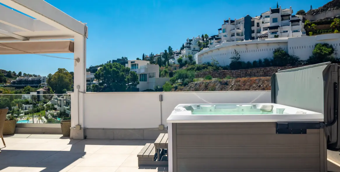 Venta de ático en Benahavís 37