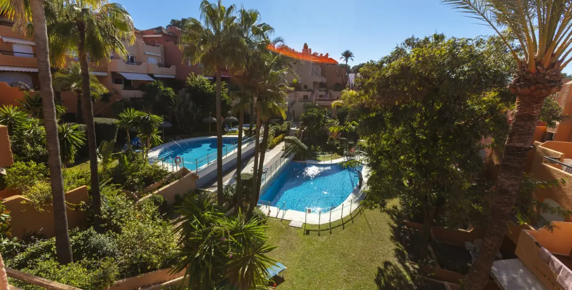 Продажа таунхауса в Nueva Andalucía 2