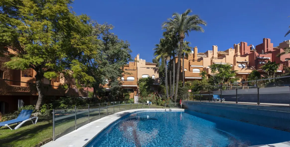 Sale of townhouse in Nueva Andalucía 21