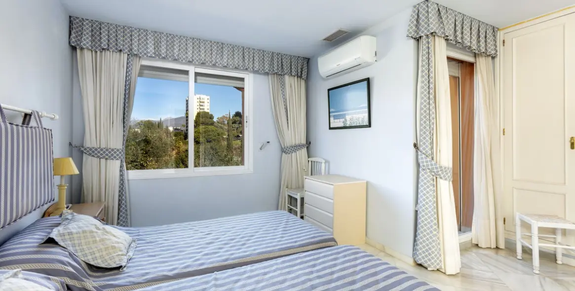 Sale of townhouse in Nueva Andalucía 22