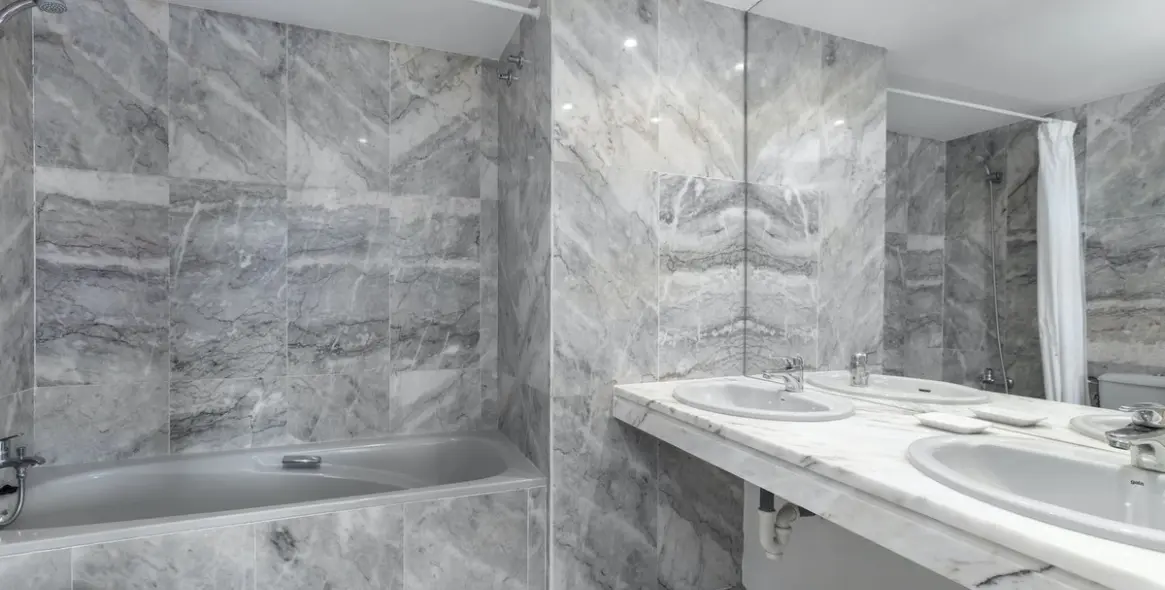 Sale of townhouse in Nueva Andalucía 28