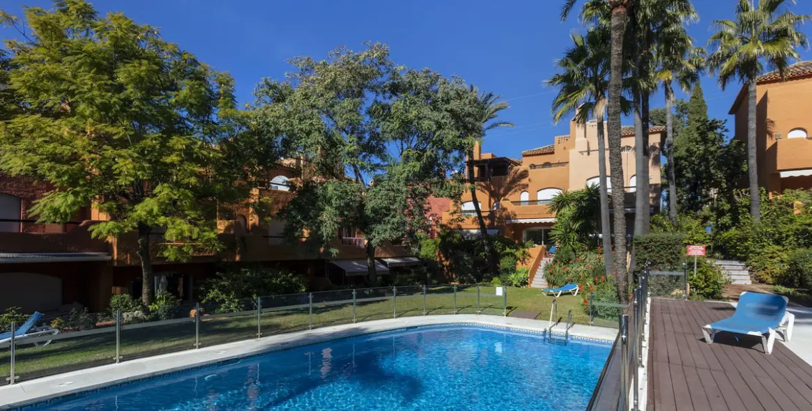 Sale of townhouse in Nueva Andalucía 31