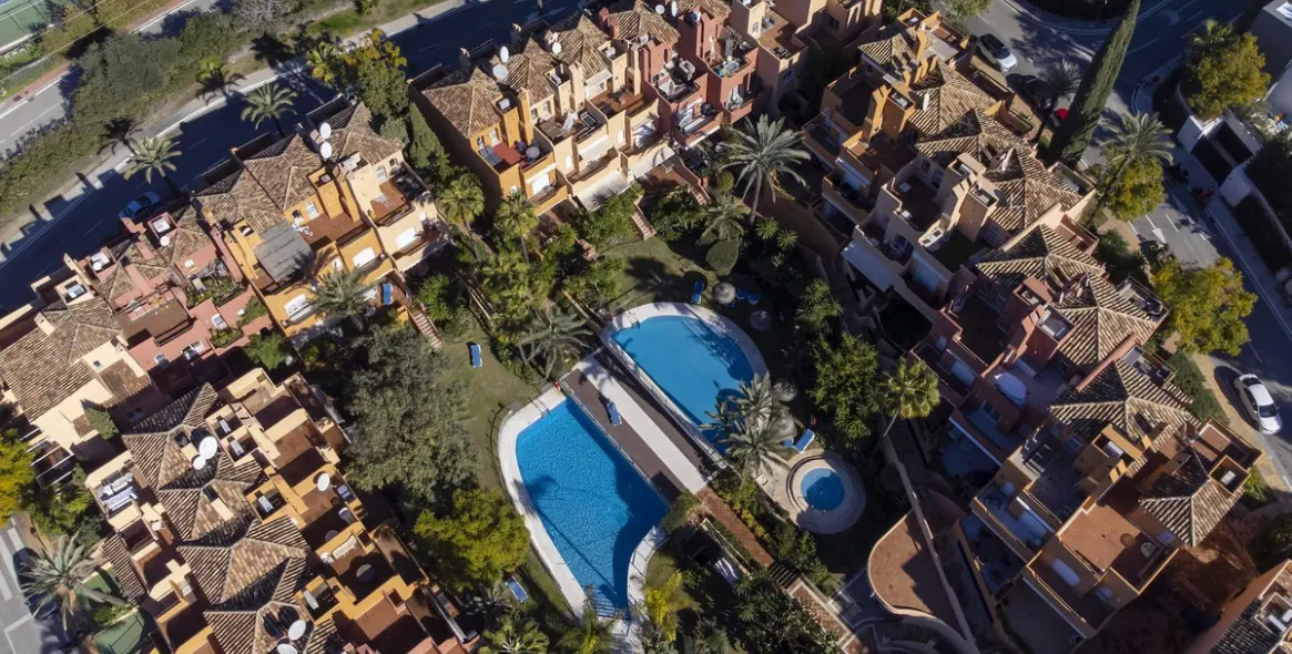 Sale of townhouse in Nueva Andalucía 32