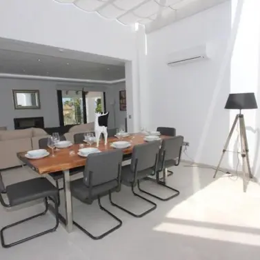 Venta de villa independiente en El Rosario