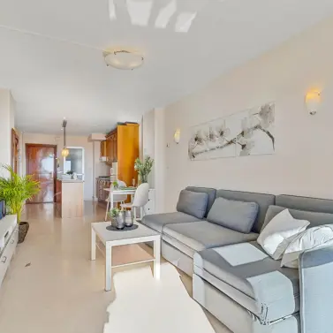 Продажа апартаментов на среднем этаже в Los Boliches