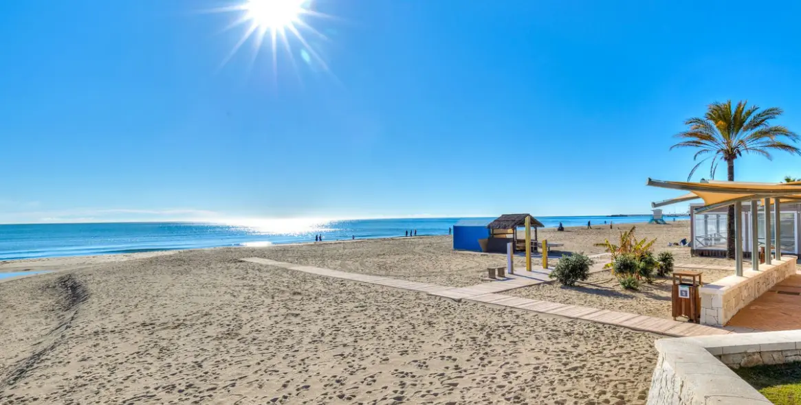 Продажа апартаментов на среднем этаже в Los Boliches 18