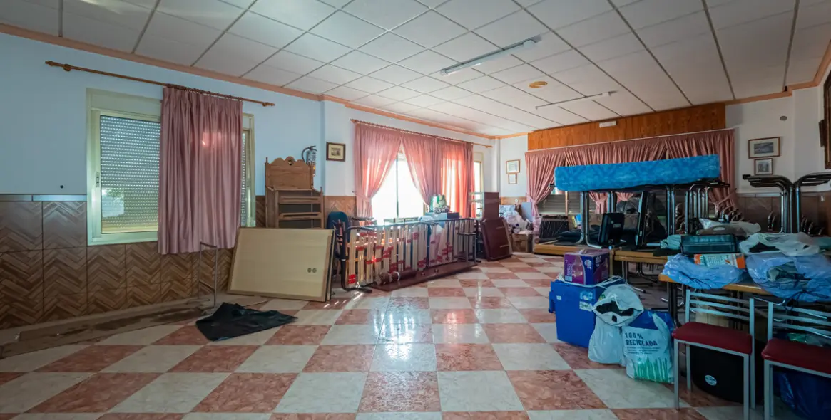 Продажа коммерческого помещения в Alozaina 4