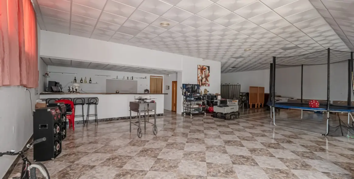 Продажа коммерческого помещения в Alozaina 9