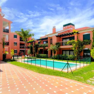 Продажа апартаментов на среднем этаже в Marbesa