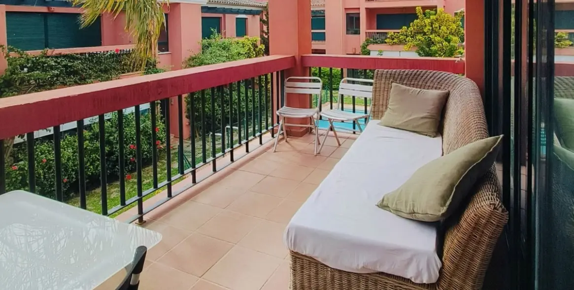 Sale of middle floor apartment in Marbesa 2