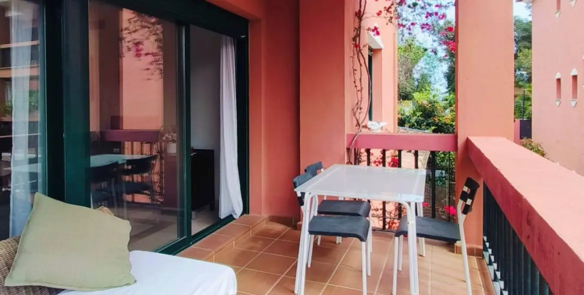 Sale of middle floor apartment in Marbesa 3