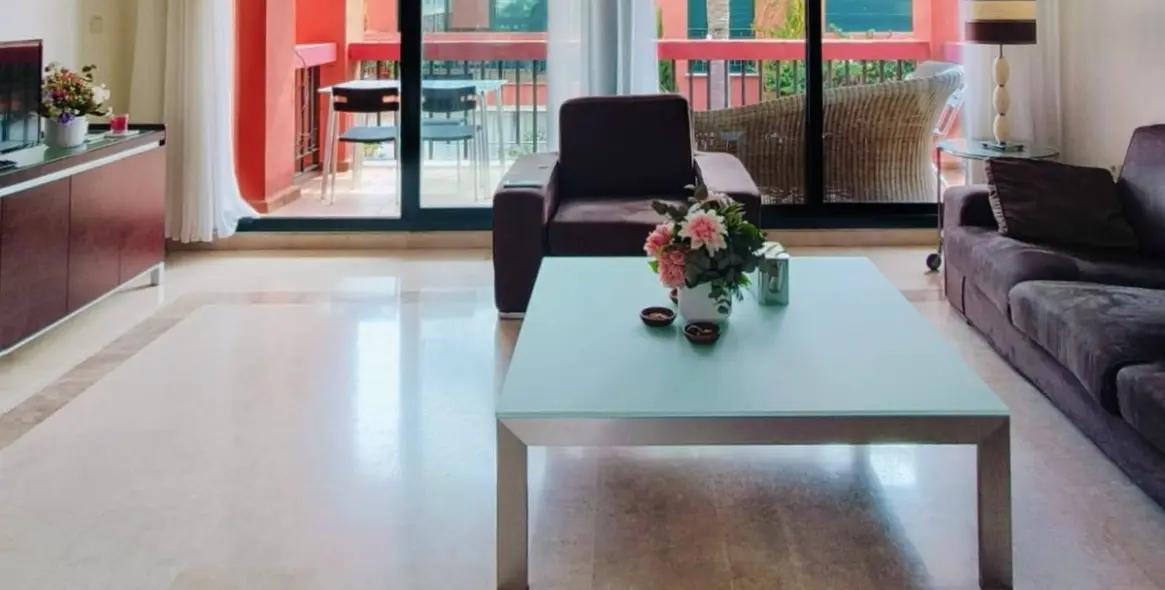 Sale of middle floor apartment in Marbesa 4