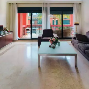 Продажа апартаментов на среднем этаже в Marbesa