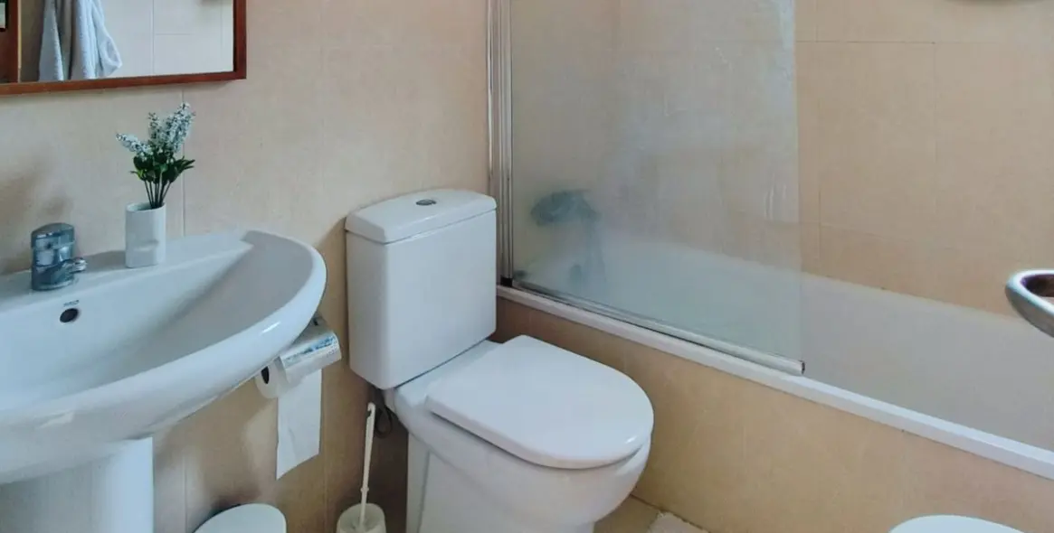 Sale of middle floor apartment in Marbesa 11