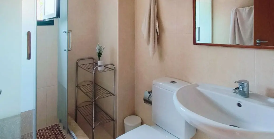 Sale of middle floor apartment in Marbesa 13