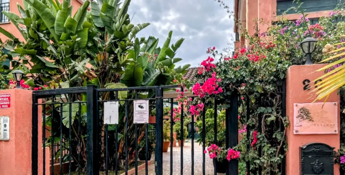 Sale of middle floor apartment in Marbesa 14