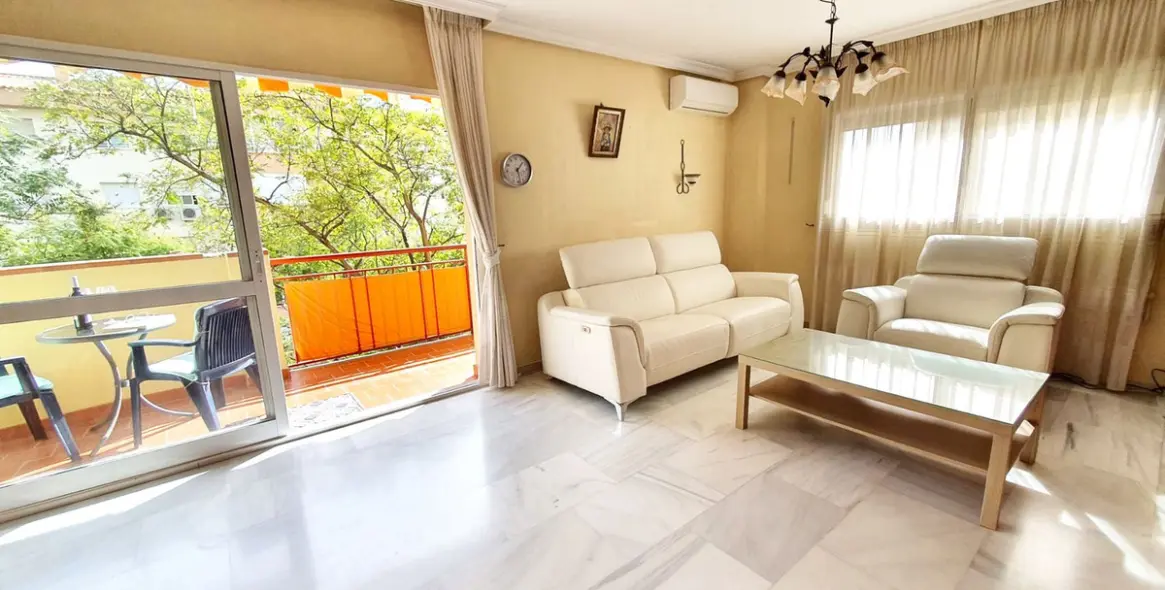 Sale of middle floor apartment in Fuengirola 5
