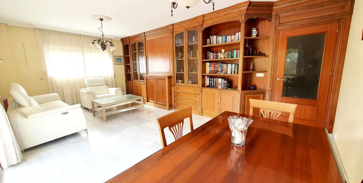 Sale of middle floor apartment in Fuengirola 7