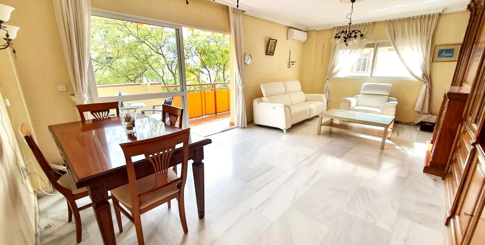 Venta de apartamento en planta media en Fuengirola 1